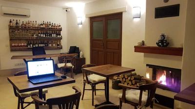 Rebetiko Hotel