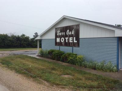 Burr Oak Motel