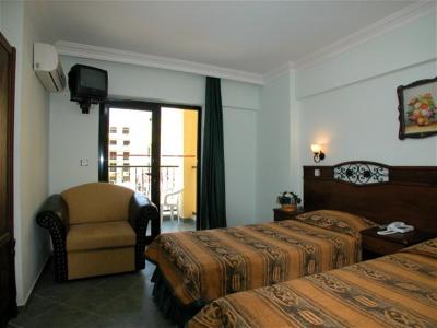 Club Ege Apart Hotel