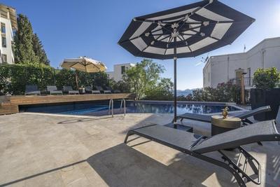 Noa Suite Hotel