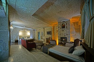 Castle Cave Hotel