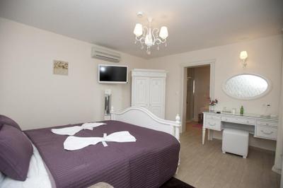 Riva's Club Hotel