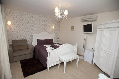 Riva's Club Hotel