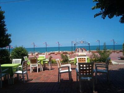 Saymoz Hotel