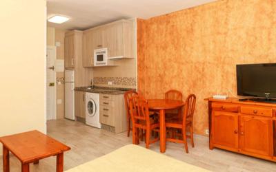 Apartamentos Benal Beach