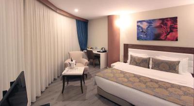 Forum Suite Hotel