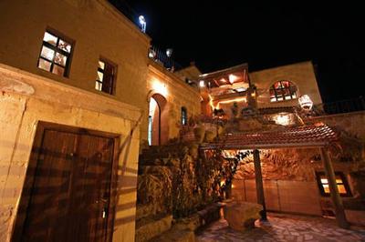 Wonderland Cave Hotel