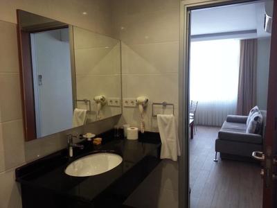 Honey House Apartment
