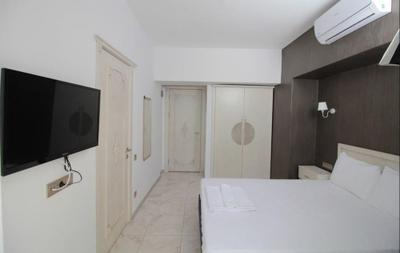 Double Inn Marina Hotel