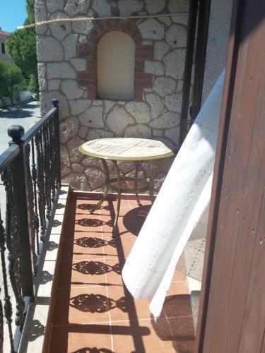 Yalcinkaya Tas Apart