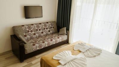 Özgür Apart