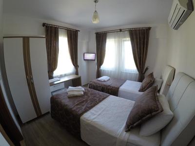 Le Mansion Hotel