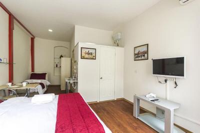 Roncalli Park Suites