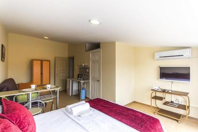 Roncalli Park Suites
