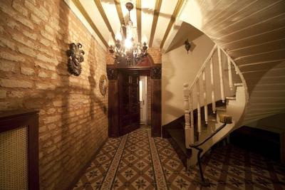 Palation House
