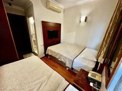 Nayla Hotel
