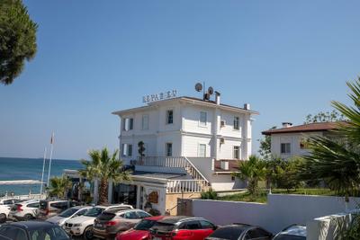 Beyaz Ev Hotel