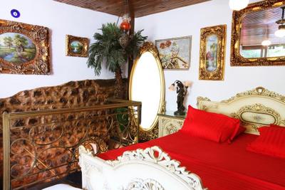 Antique Celtik House