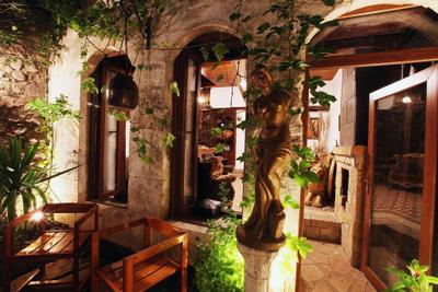 Antique Celtik House
