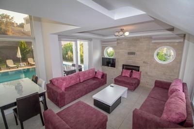 Oriana Villa