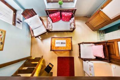 Aretias Antique House