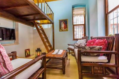 Aretias Antique House