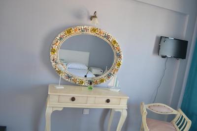 Lapis Port Surf Hotel