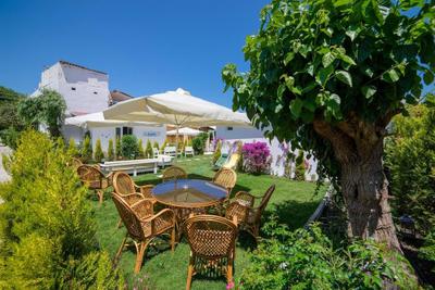 Fiko Hotel & Restaurant & Beach