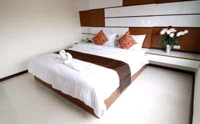 Ttt Hotel