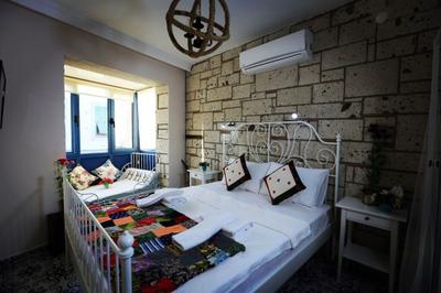 Muhit Alacati Butik Otel