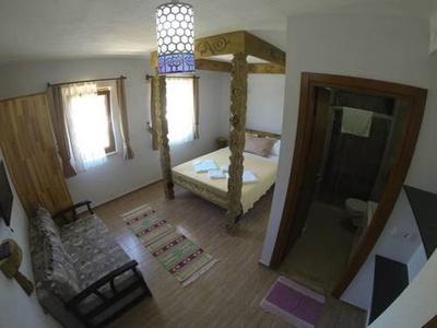 Bozcaada Iris Otel
