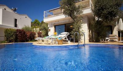 Villa Nes