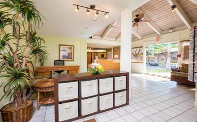 Maui Schooner Resort