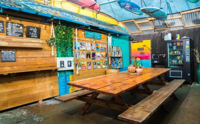 Ith Beach Bungalow Surf Hostel