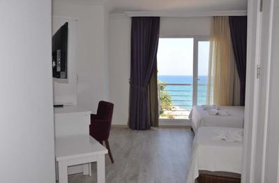 Tepe Hotel & Beach Club