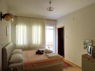 Onur Pension