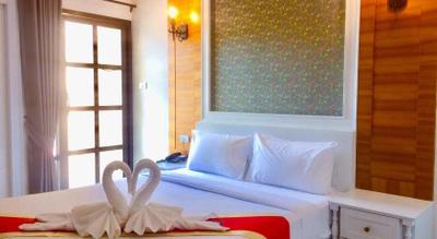 Ploy's Pearl Hotel