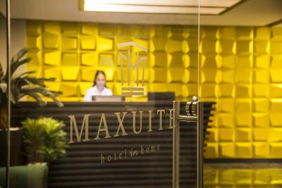 Maxuite Hotel In Home