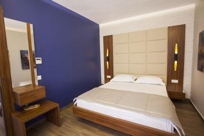 Maxuite Hotel In Home