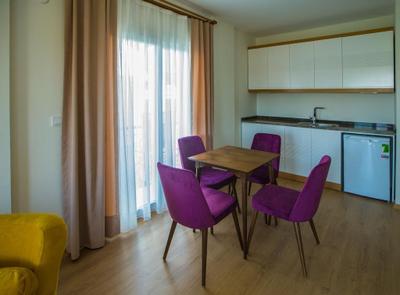 Clementine Suites