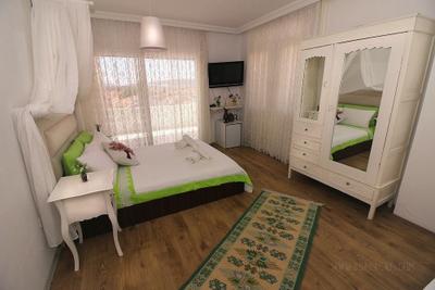 Monat Hotel
