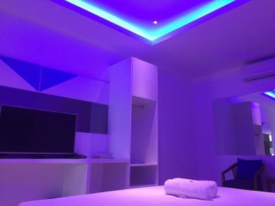 Picasso Hotel 24 Inn