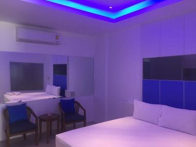 Picasso Hotel 24 Inn