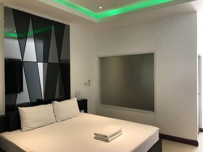 Picasso Hotel 24 Inn