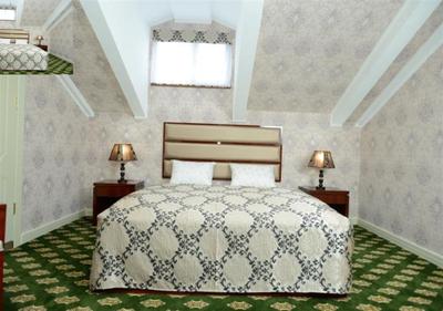 City Line Boutique Hotel
