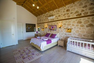 Villa Murdum by Akdenizvillam