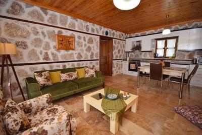 Villa Reyyan by Helaltatilvillari