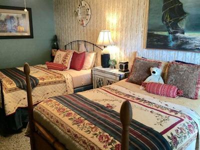 Shamrock Cove Inn