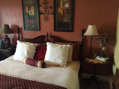 Shamrock Cove Inn