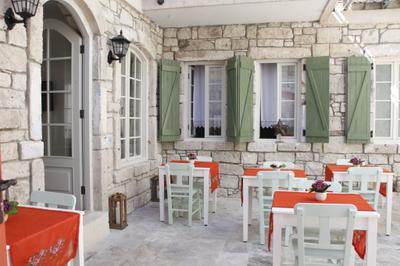 Otel Senice
